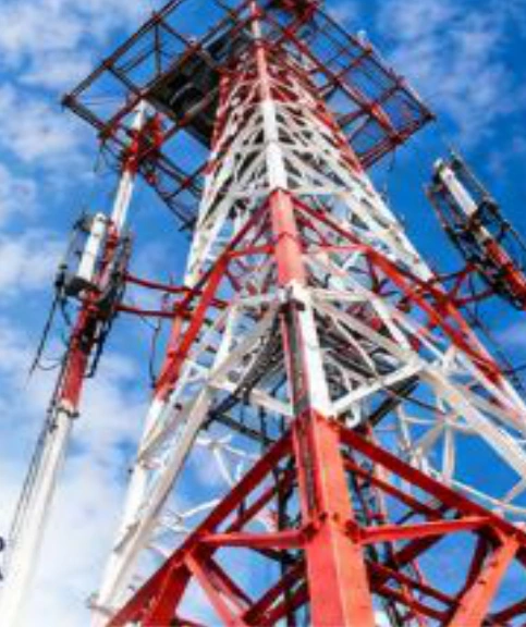 Torre de estructura metálica mostrada en el material corporativo